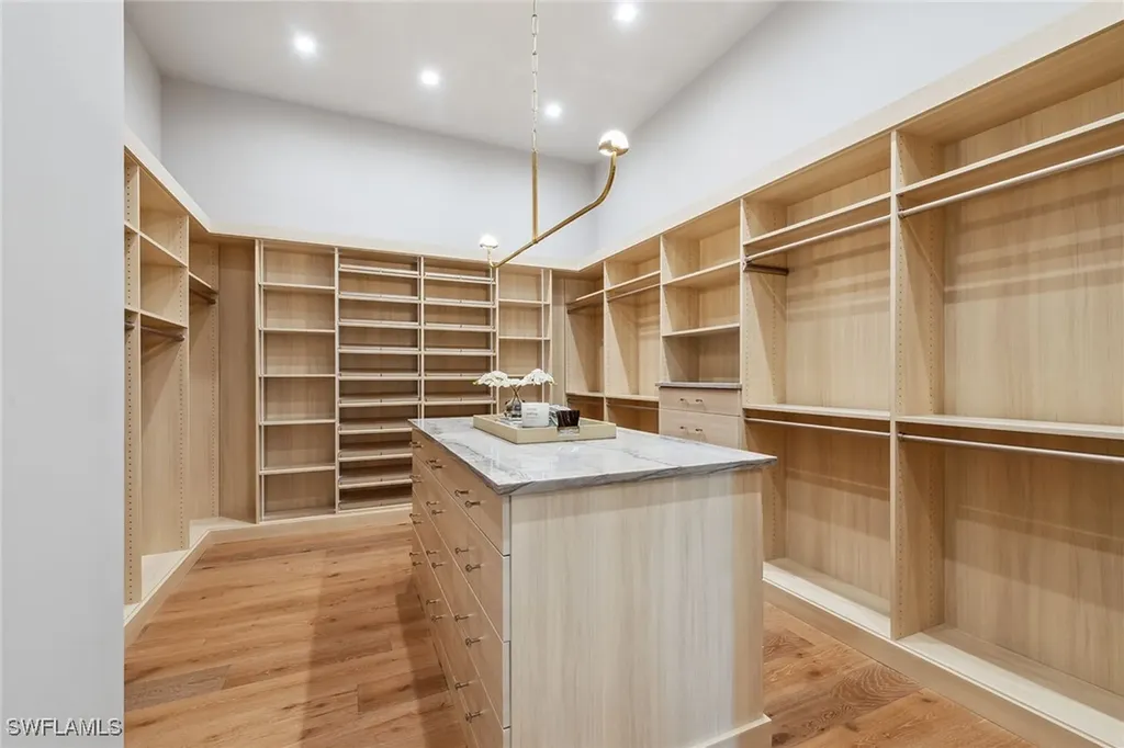 355 Colony Drive Naples FL 34108