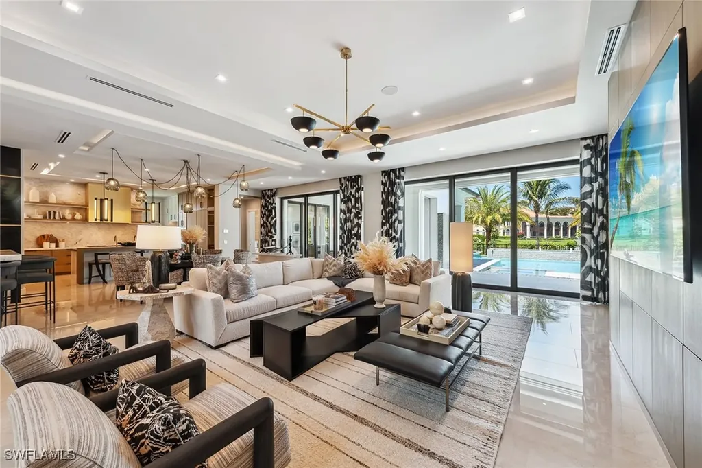 355 Colony Drive Naples FL 34108