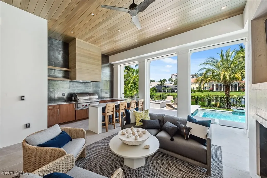 355 Colony Drive Naples FL 34108