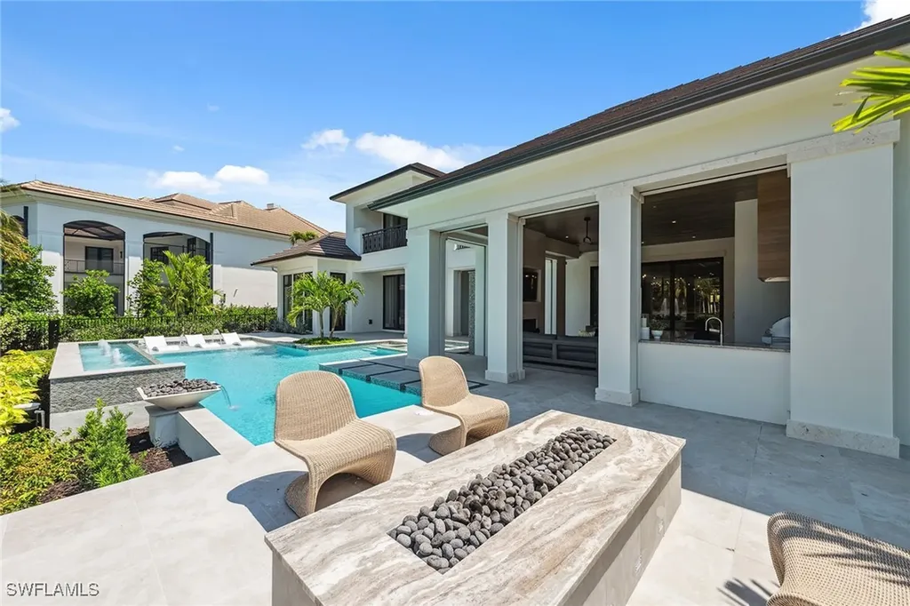 355 Colony Drive Naples FL 34108