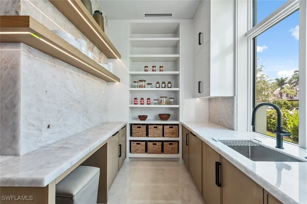 355 Colony Drive Naples FL 34108