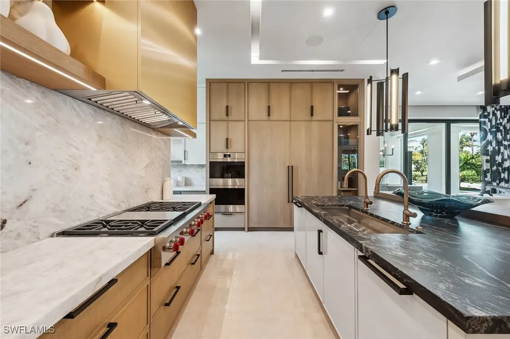 355 Colony Drive Naples FL 34108