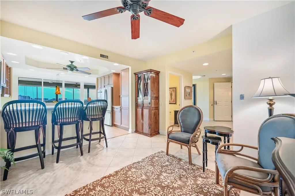 455 Cove Tower Drive Naples FL 34110