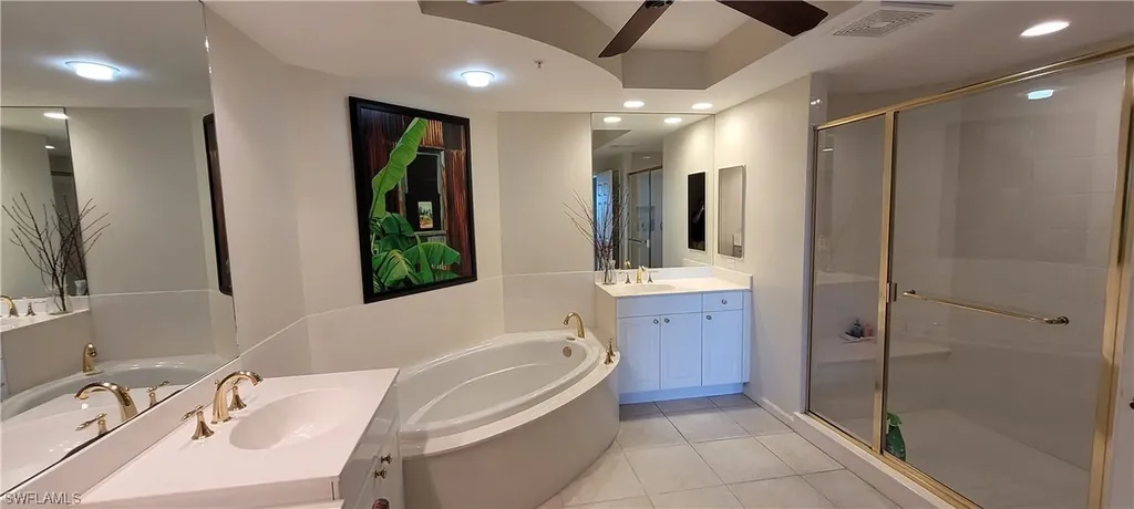 455 Cove Tower Drive Naples FL 34110