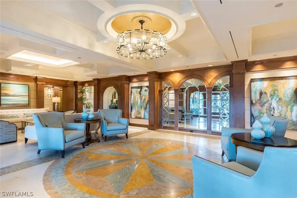 455 Cove Tower Drive Naples FL 34110