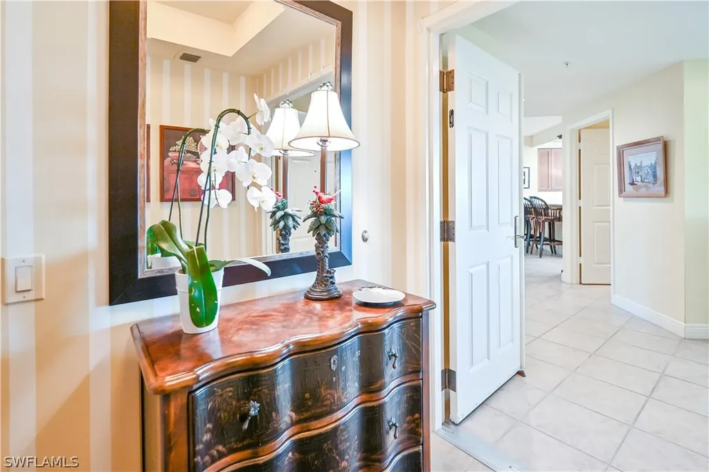 455 Cove Tower Drive Naples FL 34110