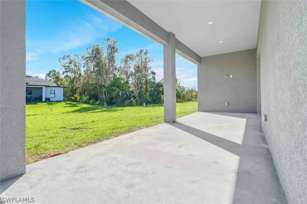 3211 40th Street SW Lehigh Acres FL 33976