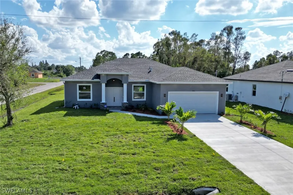 3211 40th Street SW Lehigh Acres FL 33976