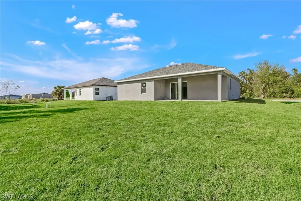 3211 40th Street SW Lehigh Acres FL 33976