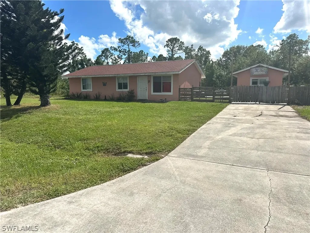 4504 E 10th Street Lehigh Acres FL 33972