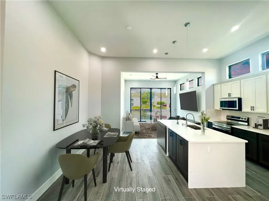 185 Eveningstar Cay Naples FL 34114