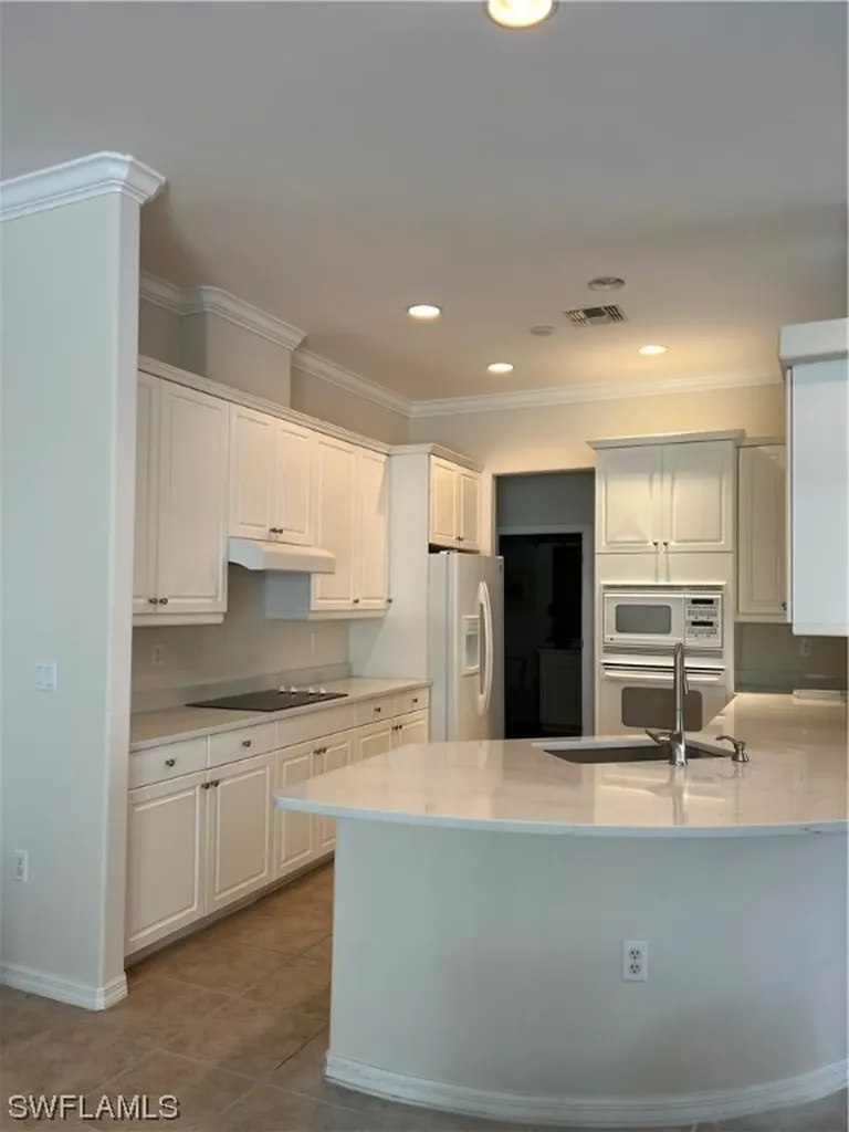 3607 Grand Cypress Drive Naples FL 34119