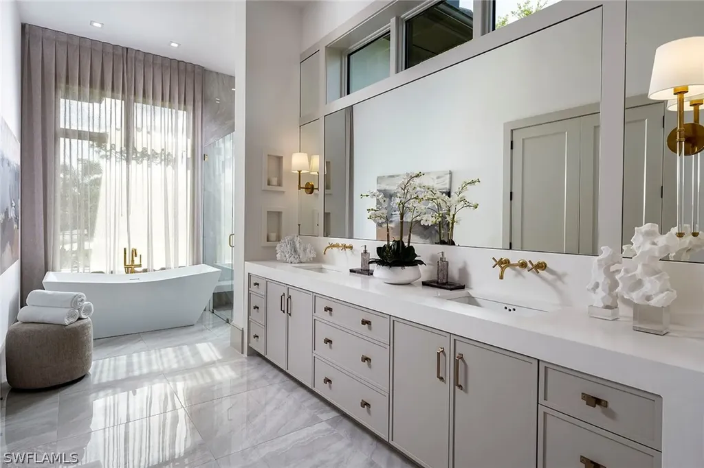 317 West Street Naples FL 34108