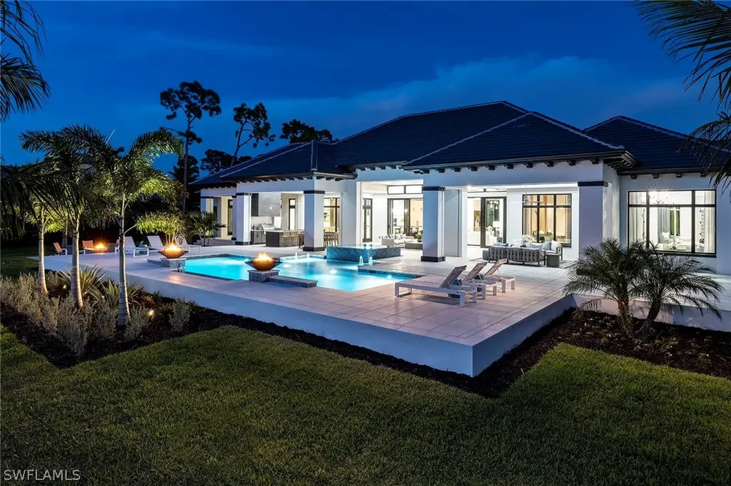 317 West Street Naples FL 34108