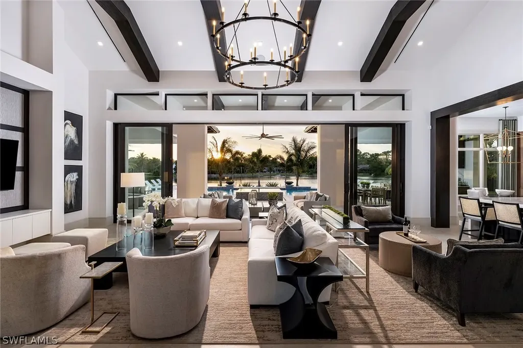 317 West Street Naples FL 34108
