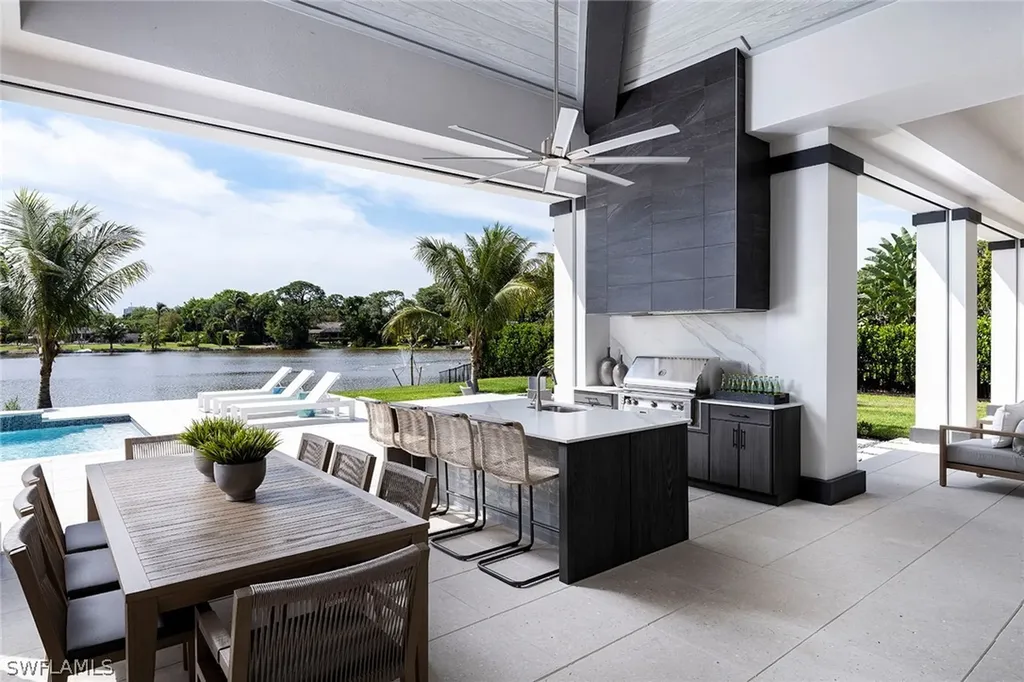 317 West Street Naples FL 34108