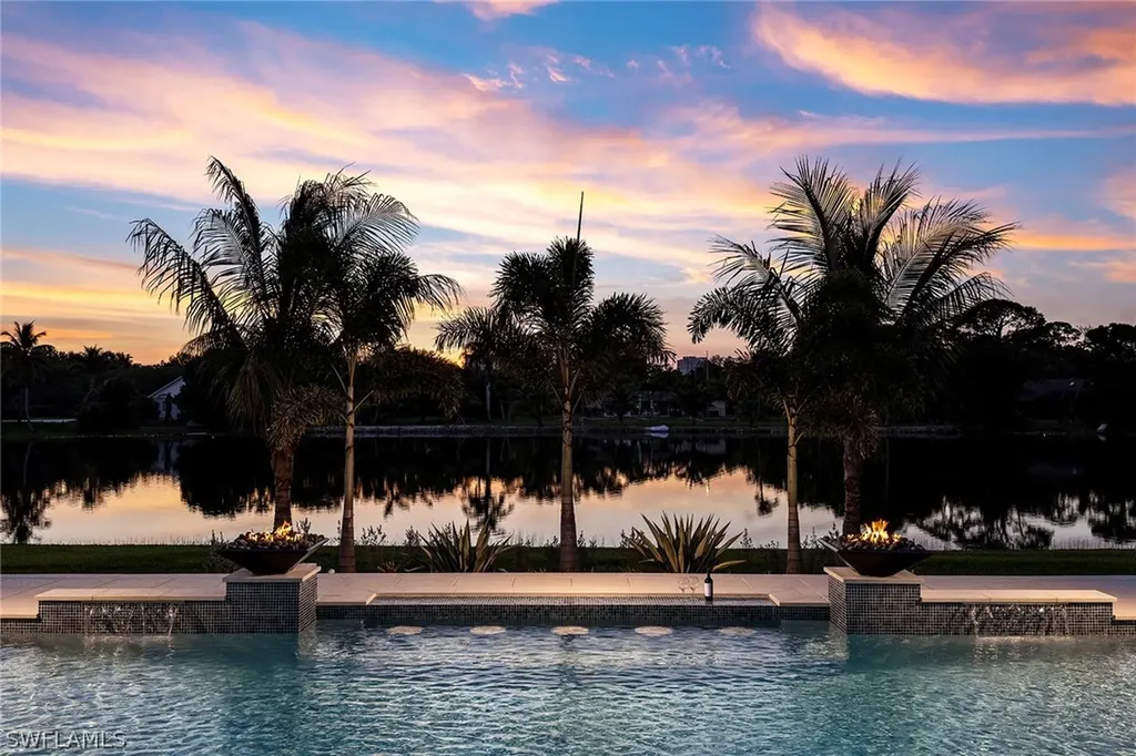317 West Street Naples FL 34108