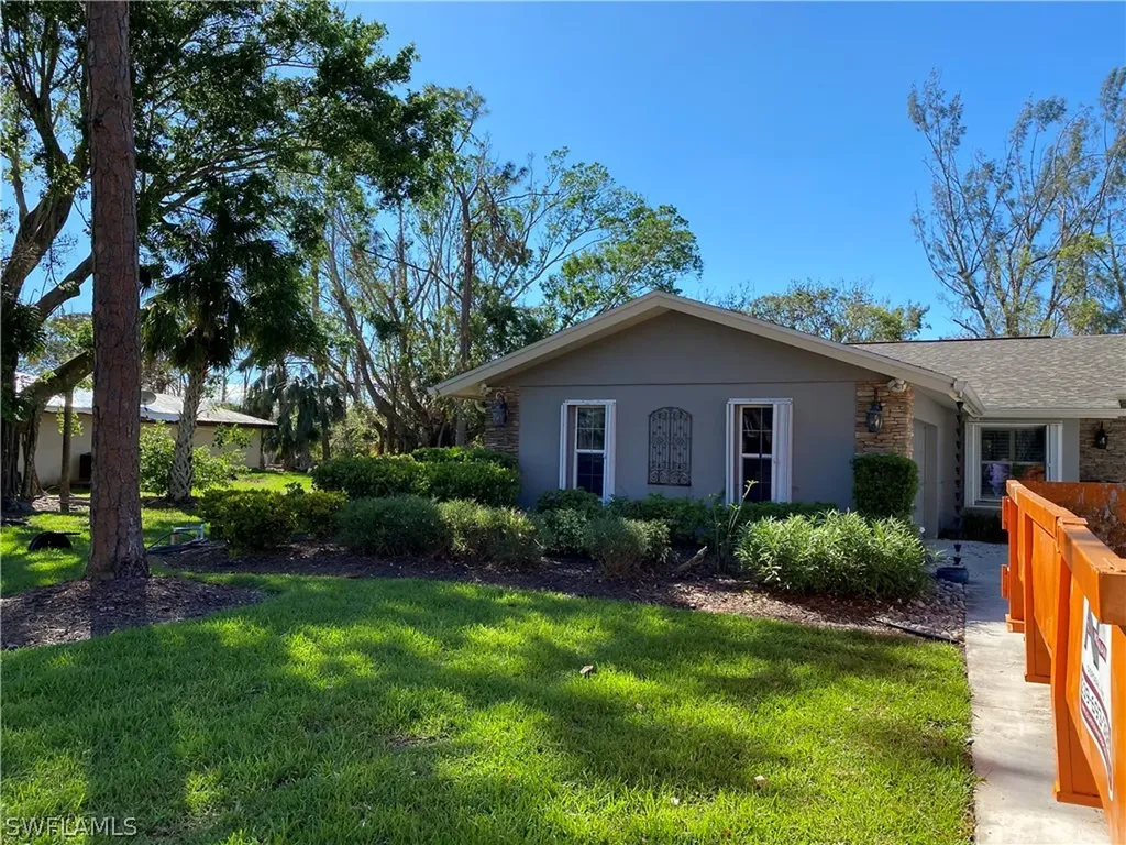 3729 Liberty Square Fort Myers FL 33908