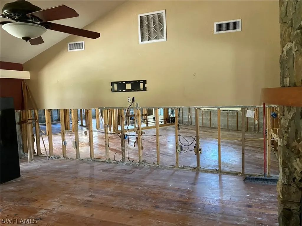 3729 Liberty Square Fort Myers FL 33908