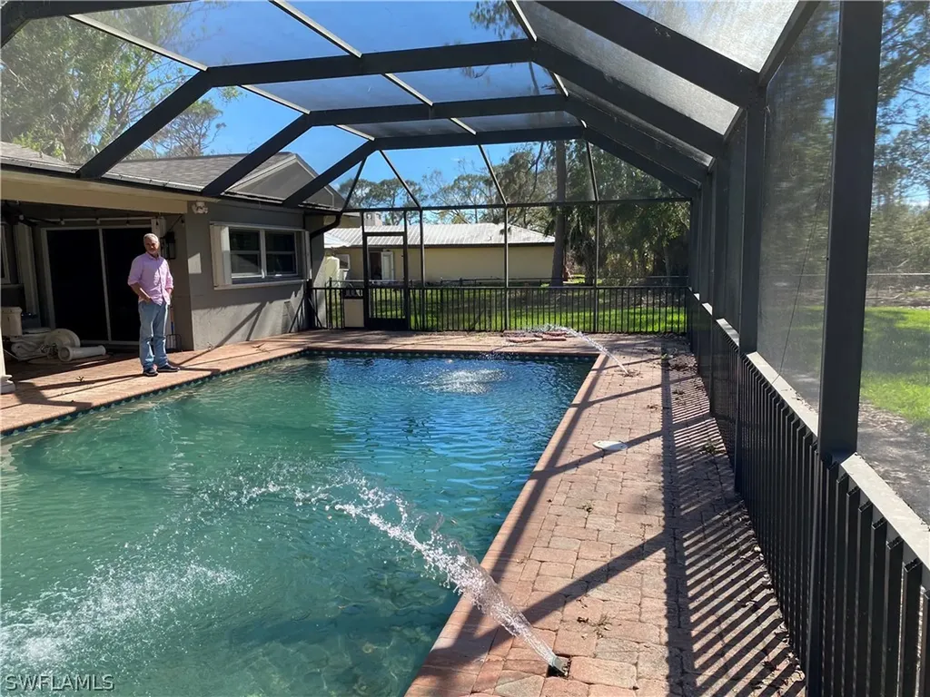 3729 Liberty Square Fort Myers FL 33908