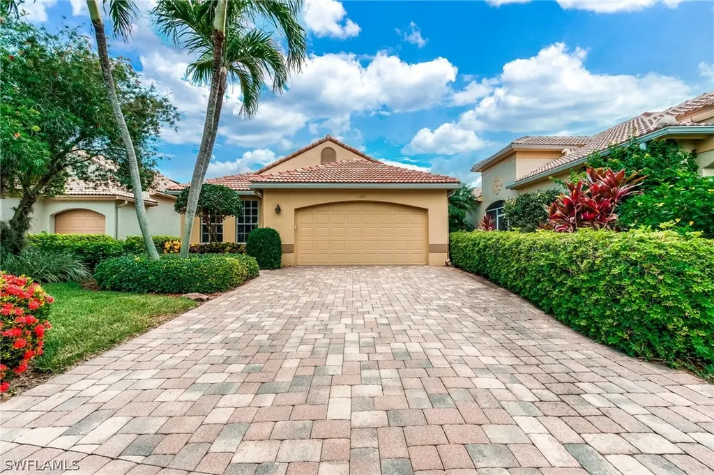 163 Vista Lane Naples FL 34119