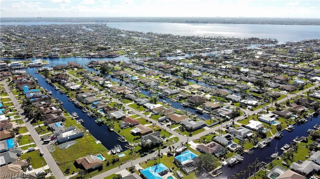 164 SW 52nd Terrace Cape Coral FL 33914