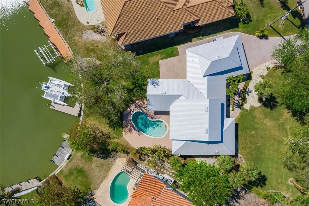 450 Bow Line Bend Naples FL 34103