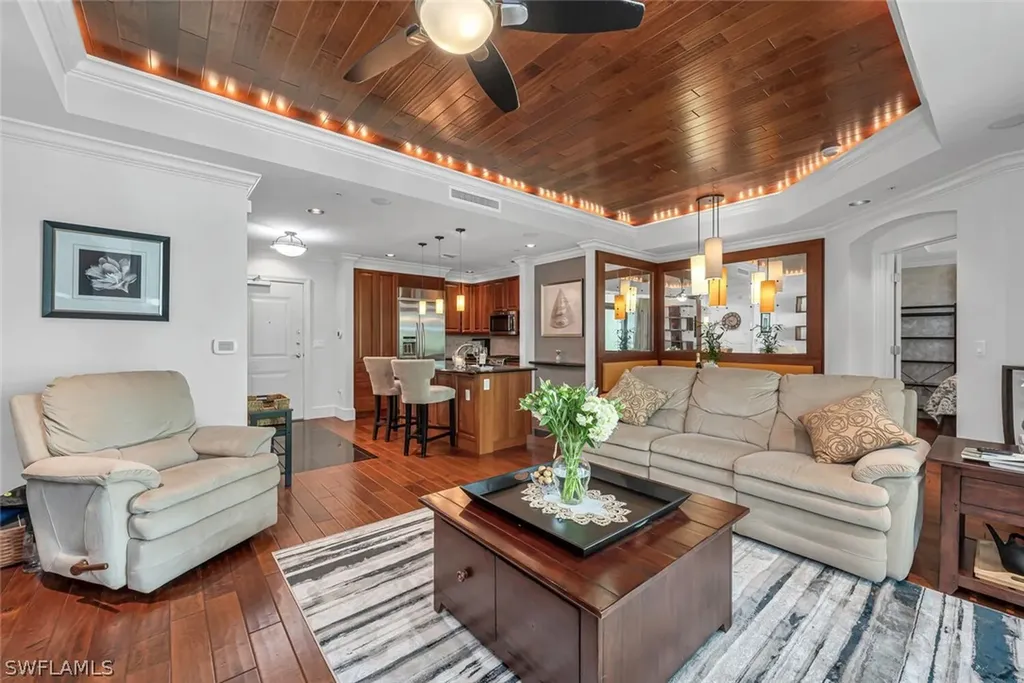 9115 Strada Place Naples FL 34108
