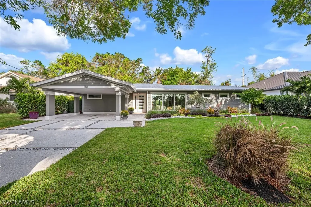 1294 13th Street N Naples FL 34102