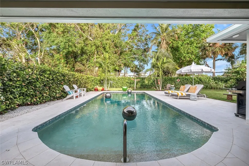 1294 13th Street N Naples FL 34102