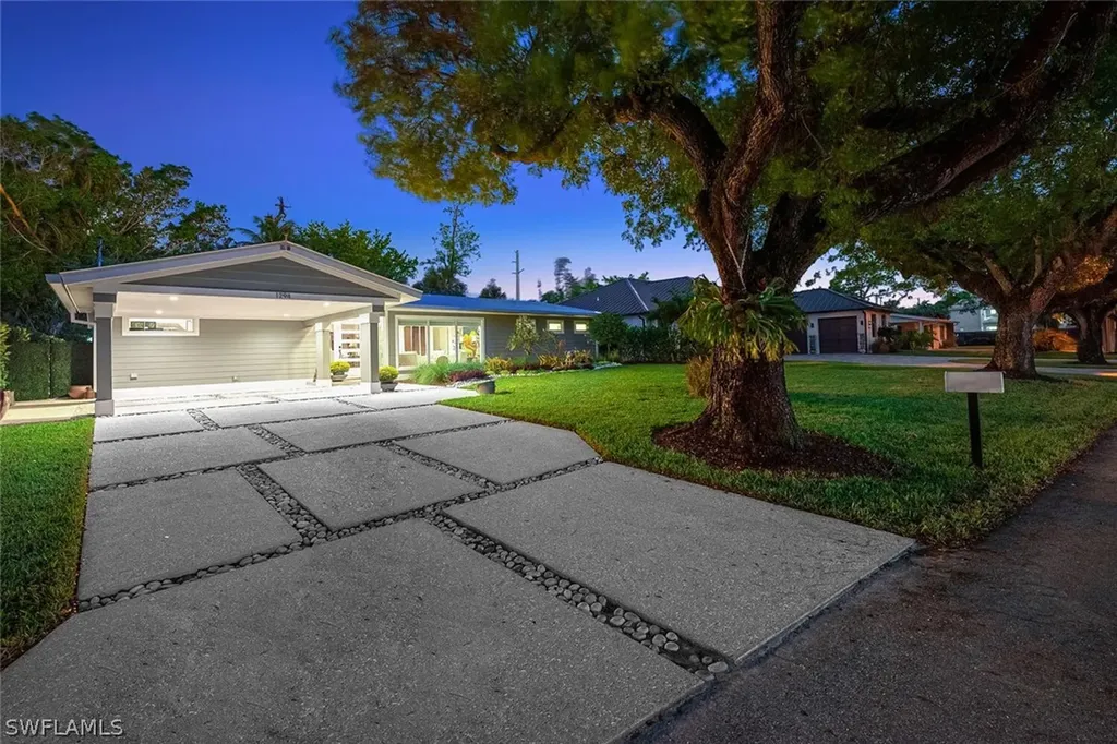 1294 13th Street N Naples FL 34102