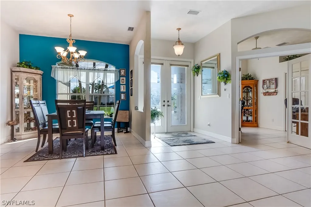 2125 SW 40th Terrace Cape Coral FL 33914