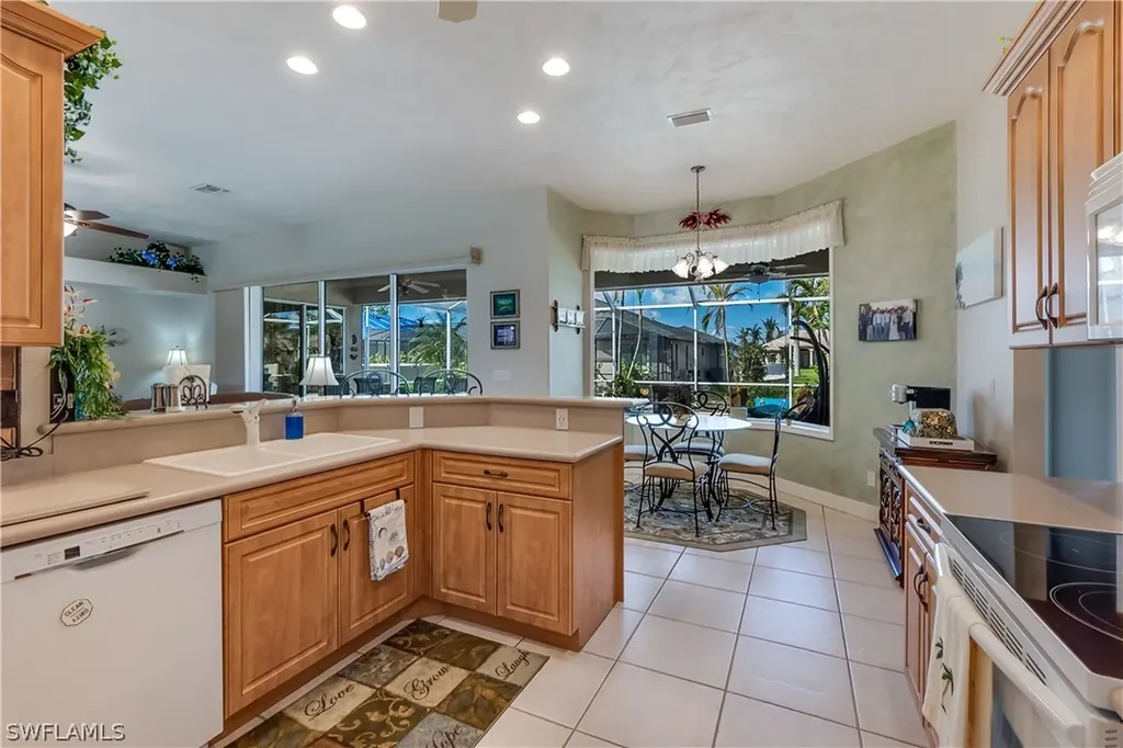 2125 SW 40th Terrace Cape Coral FL 33914