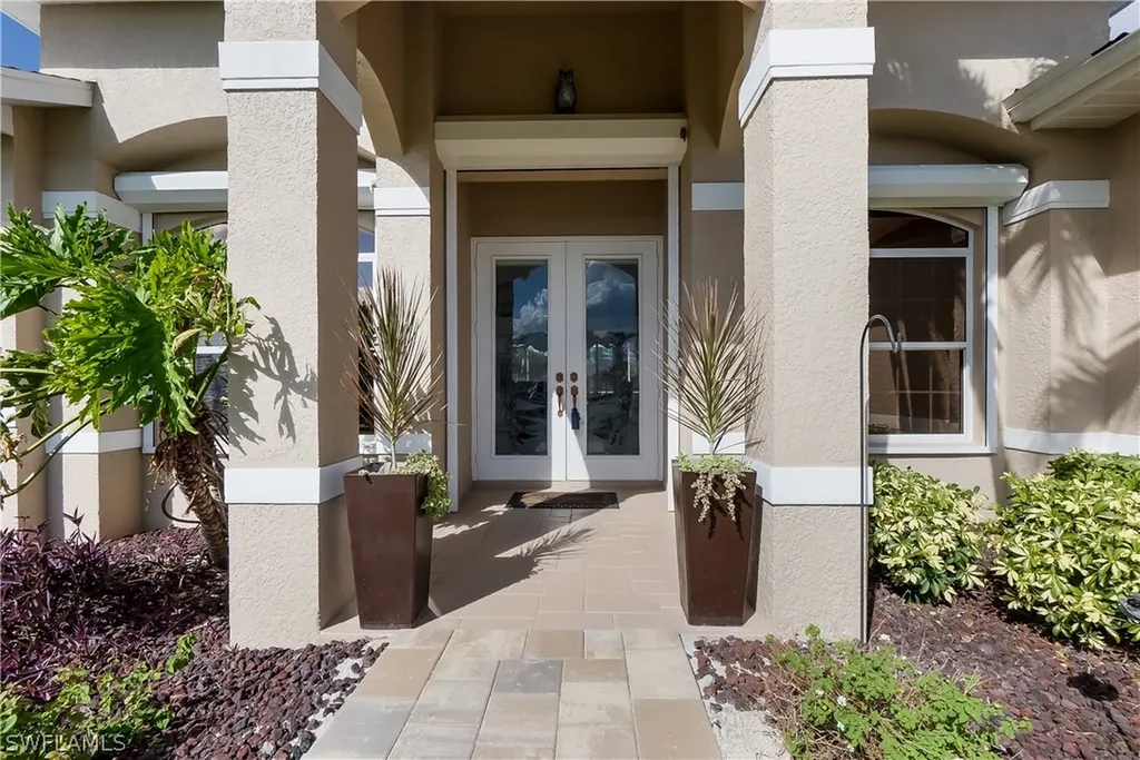 2125 SW 40th Terrace Cape Coral FL 33914
