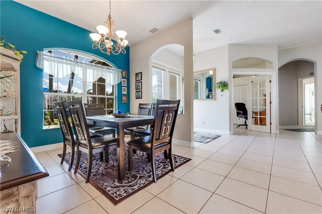 2125 SW 40th Terrace Cape Coral FL 33914