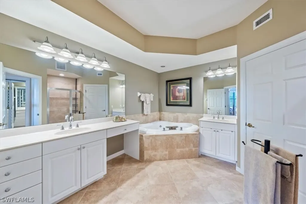 8727 Coastline Court Naples FL 34120