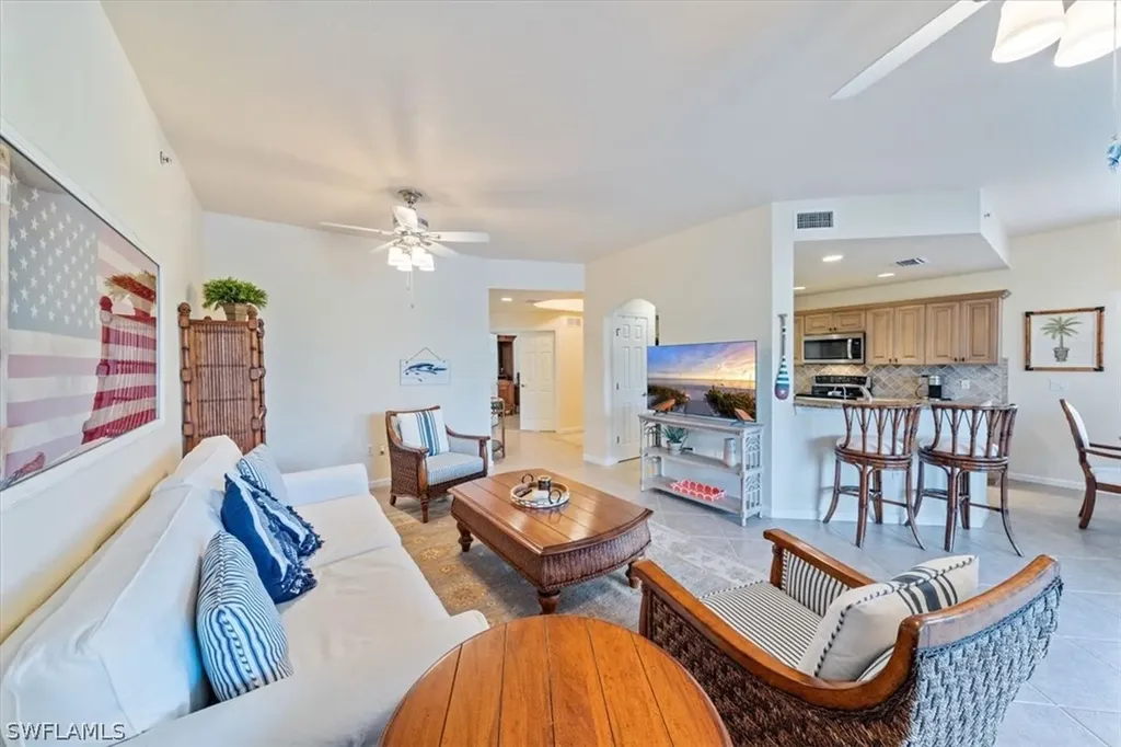 8727 Coastline Court Naples FL 34120