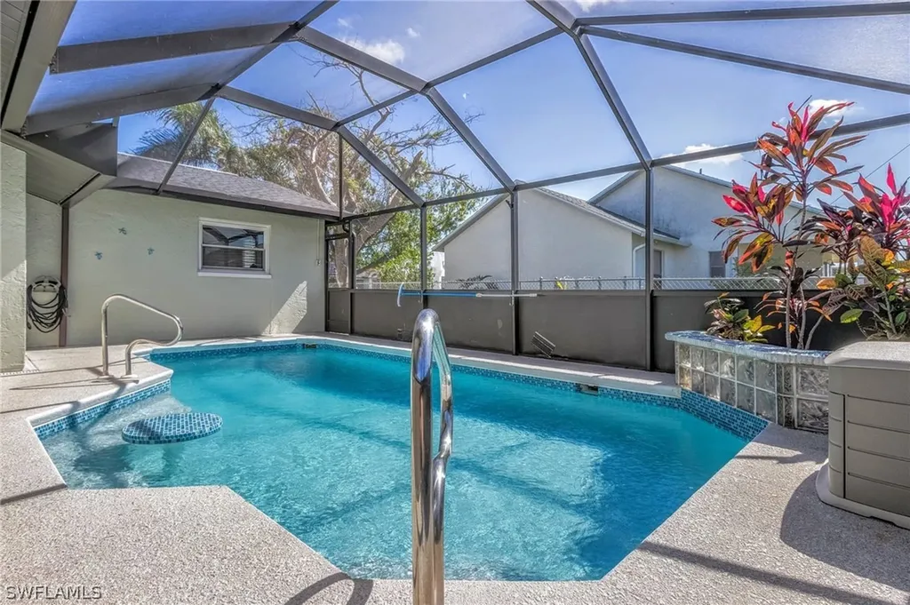608 SW 8th Court Cape Coral FL 33991