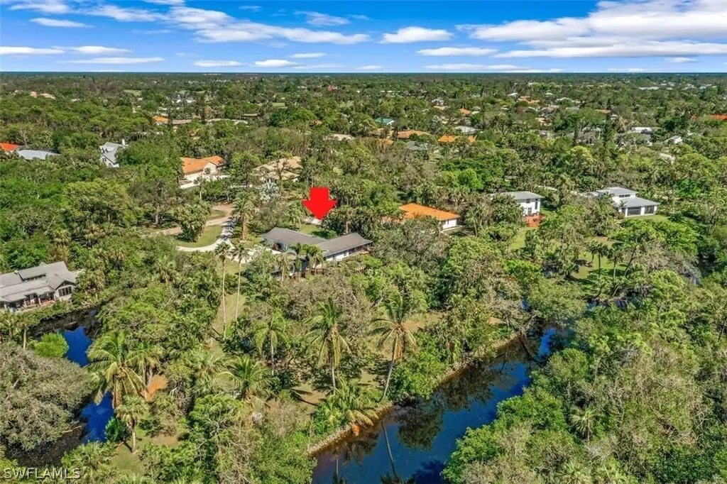 182 Cocohatchee Boulevard Naples FL 34110