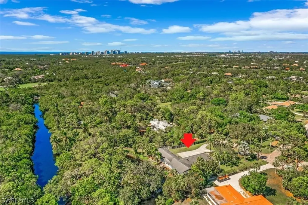 182 Cocohatchee Boulevard Naples FL 34110