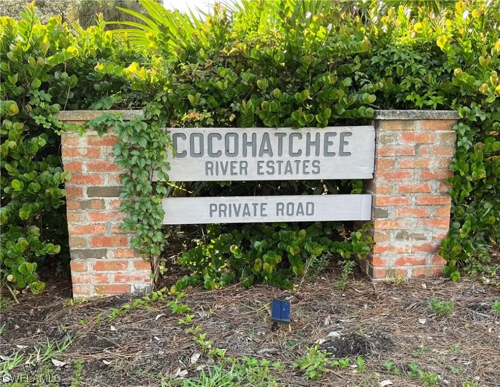 182 Cocohatchee Boulevard Naples FL 34110