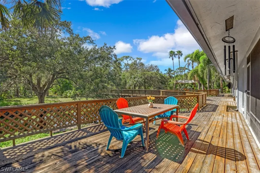 182 Cocohatchee Boulevard Naples FL 34110