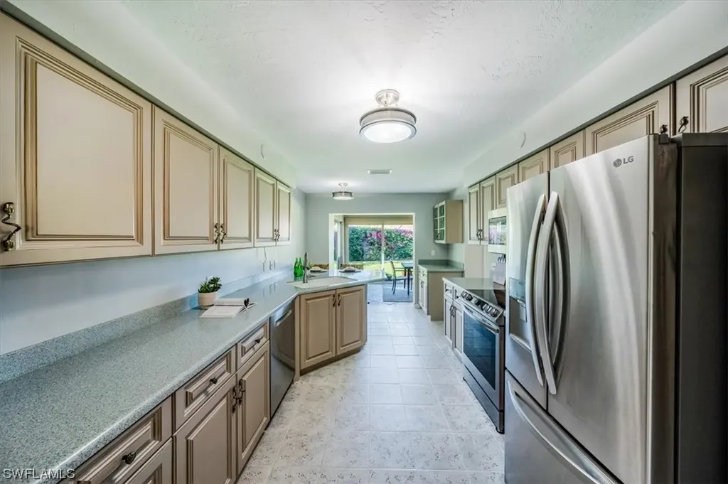 812 Reef Point Circle Naples FL 34108