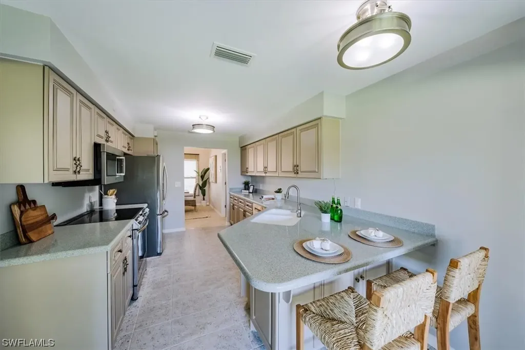 812 Reef Point Circle Naples FL 34108