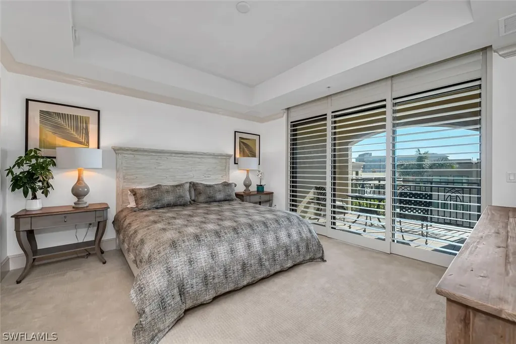 9115 Strada Place Naples FL 34108