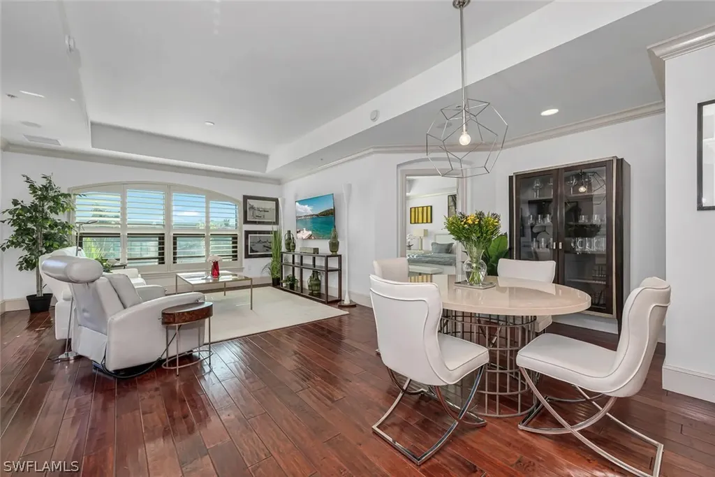 9115 Strada Place Naples FL 34108