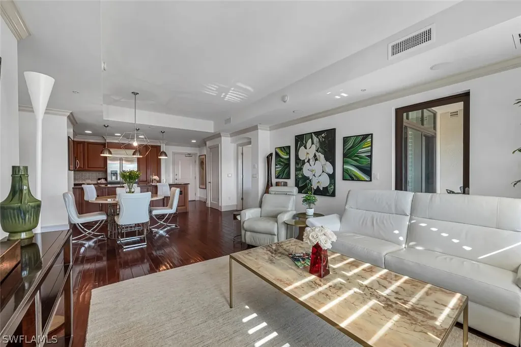9115 Strada Place Naples FL 34108