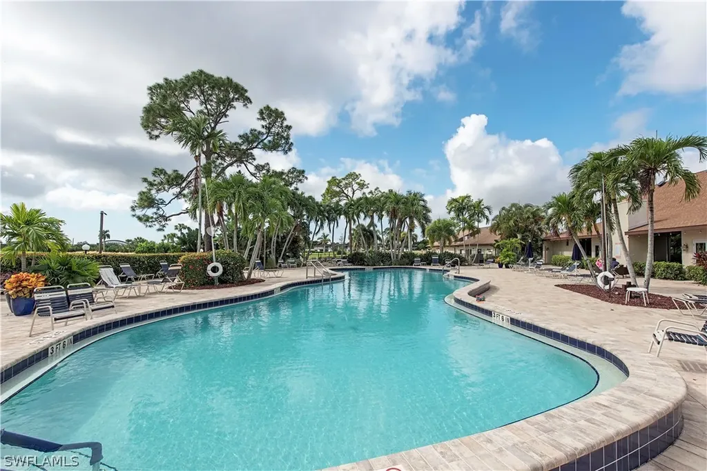 35 Glades Boulevard Naples FL 34112