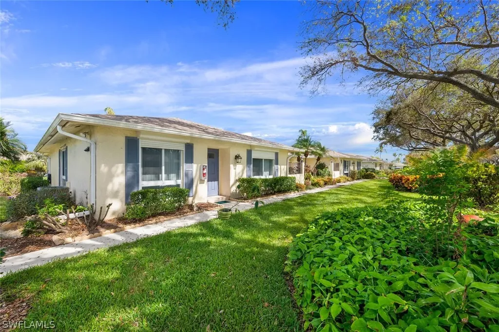 35 Glades Boulevard Naples FL 34112