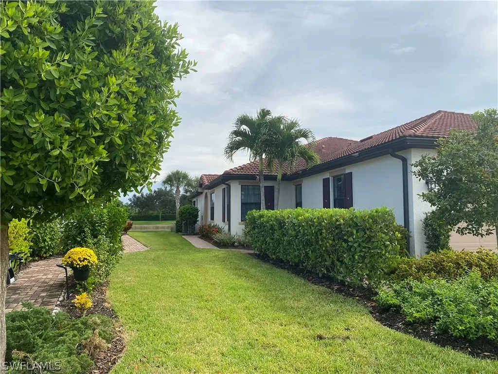 1470 Oceania Drive S Naples FL 34113